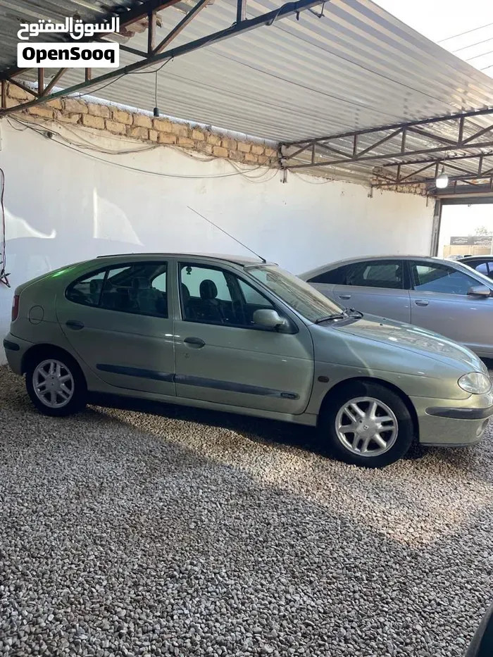 Renault Megane 2001 photo 2