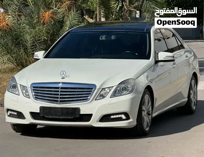 Mercedes-Benz E-Class 2012 photo 2