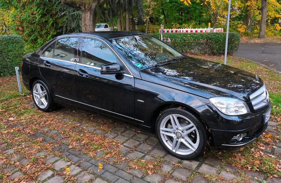 Mercedes-Benz W204