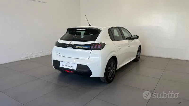 Peugeot 208 2022 photo 4