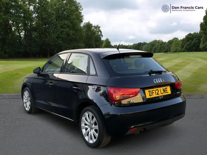 Audi A1 2012 photo 3