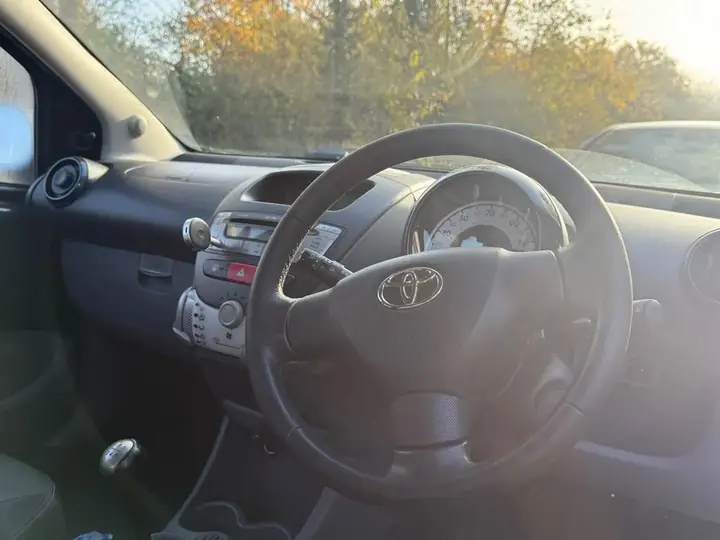 Toyota Aygo 2011 photo 3