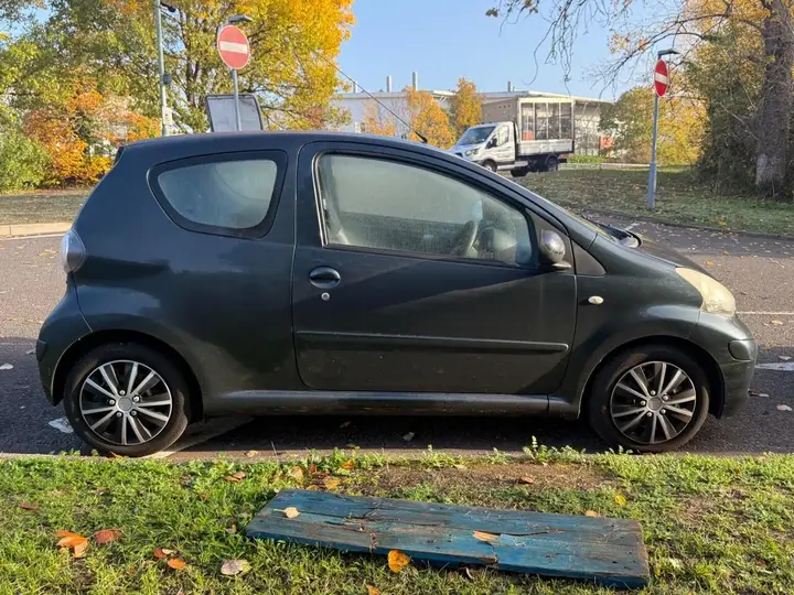 Toyota Aygo 2011 photo 5