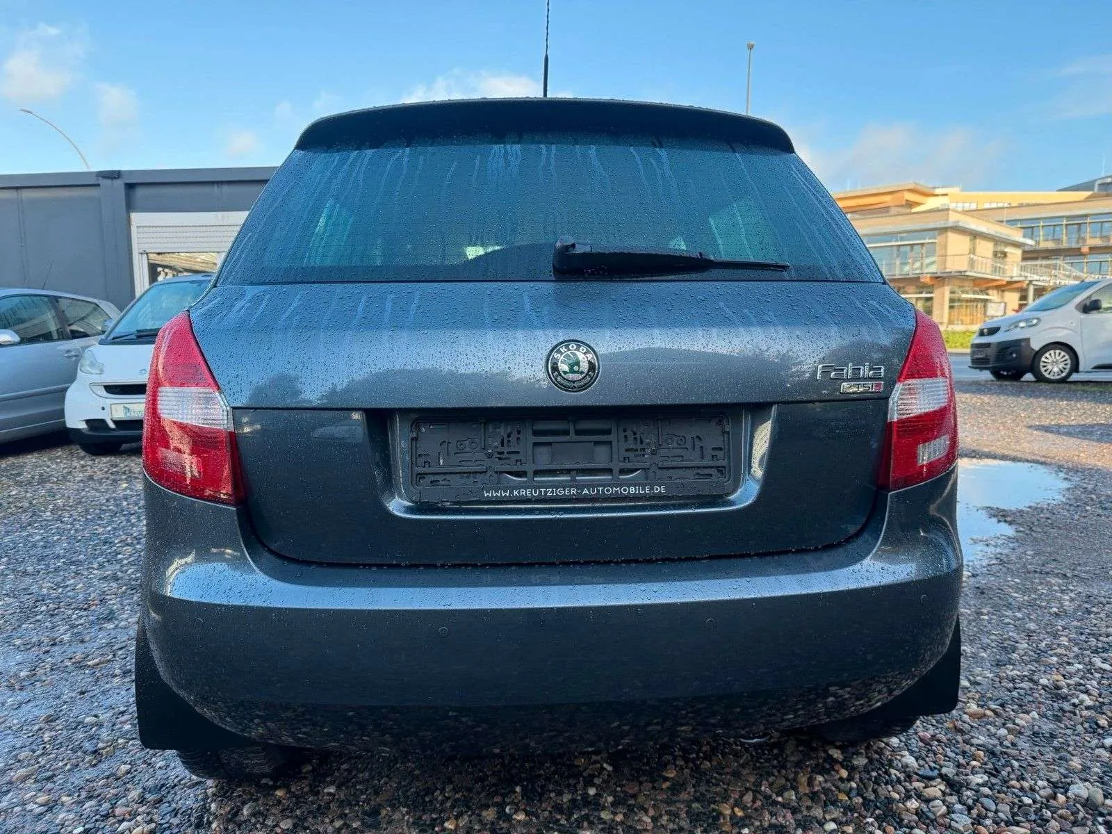 Skoda Fabia 2010 photo 5
