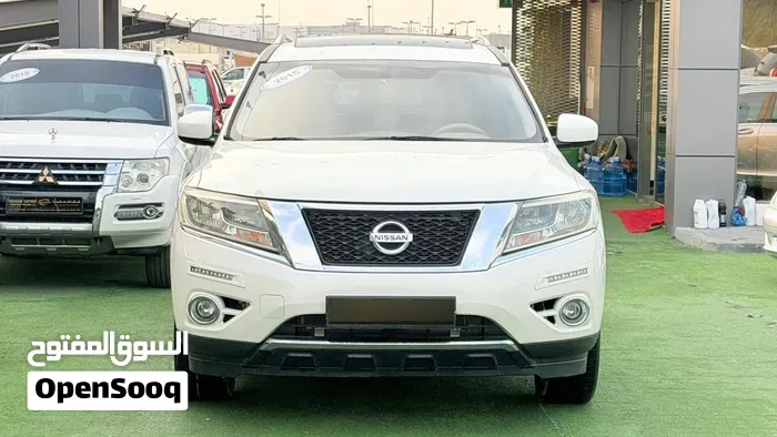 Nissan Pathfinder 2015 photo 2