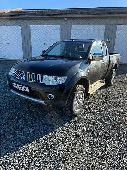 Mitsubishi L200 Club Cab