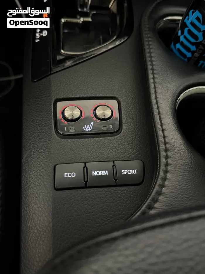 Toyota Avalon 2014 photo 2