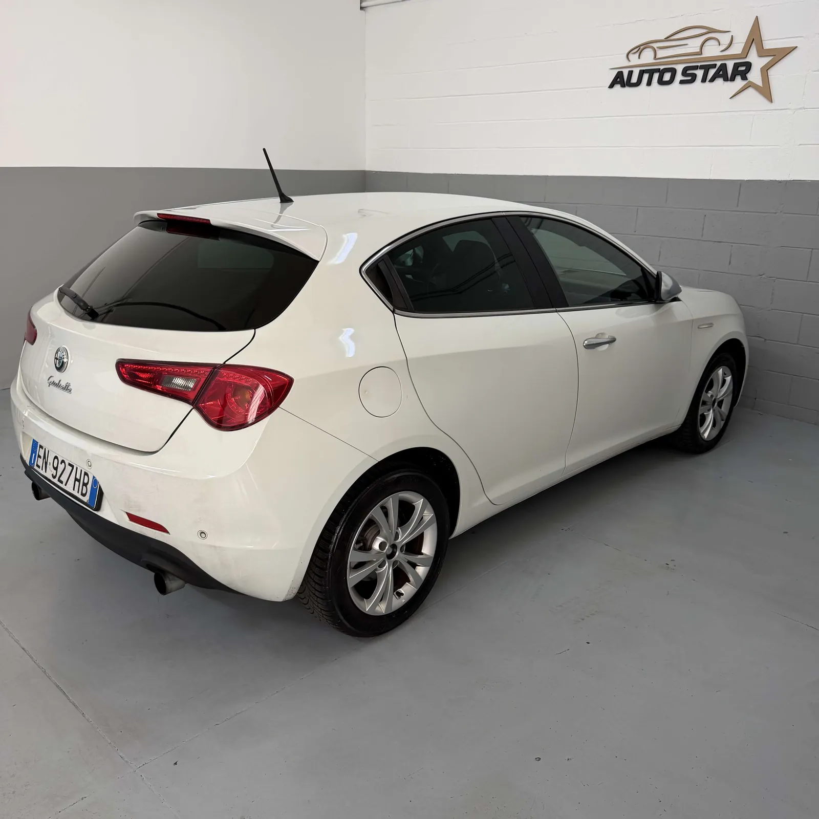 Alfa Romeo Giulietta 2012 photo 4