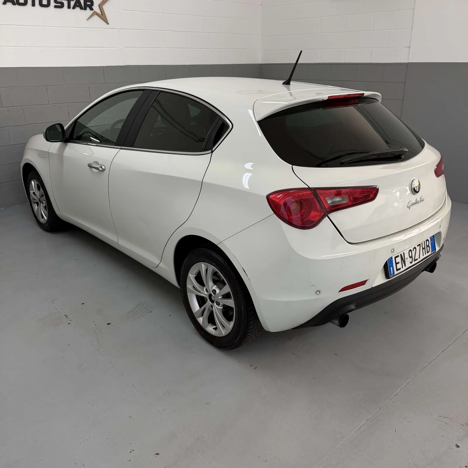 Alfa Romeo Giulietta 2012 photo 5