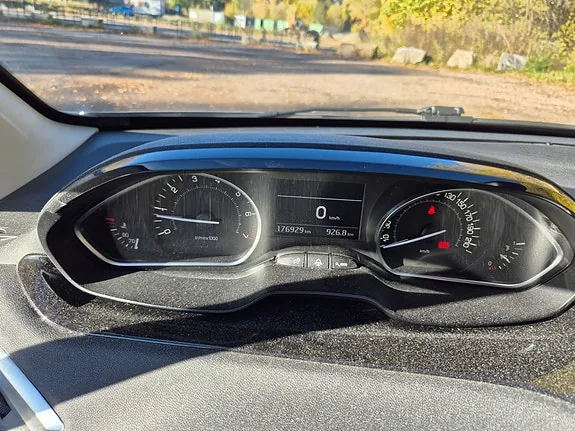 Peugeot 208 2014 photo 4