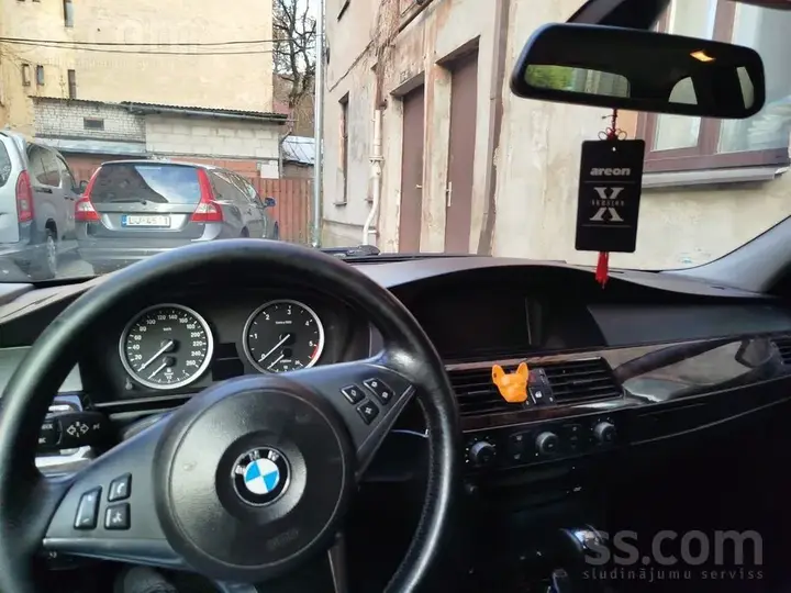 BMW 530D 2004 photo 5
