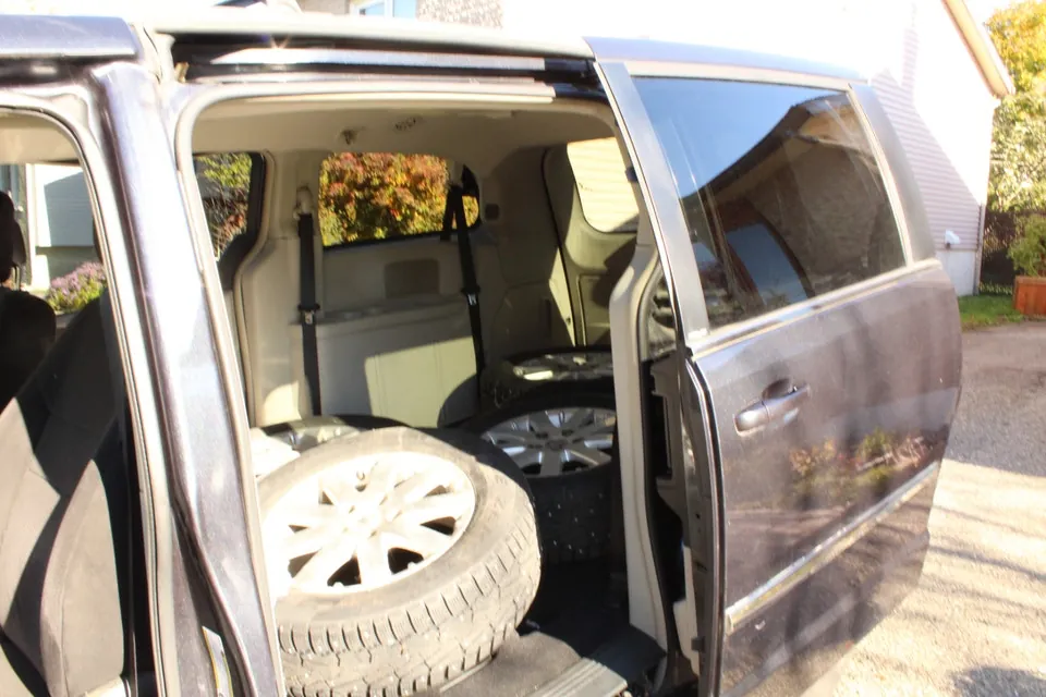 Chrysler Town & Country 2013 photo 4