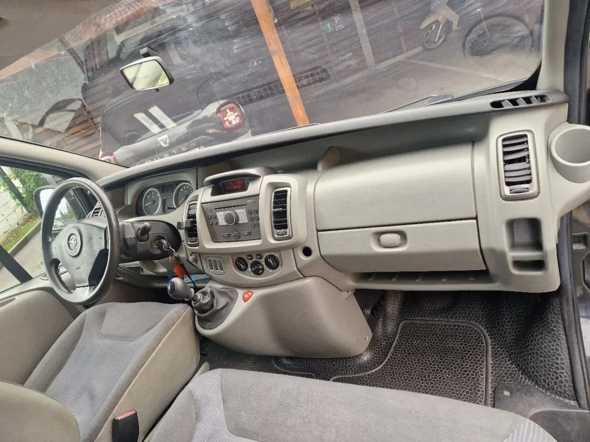 Opel Vivaro 2007 photo 3