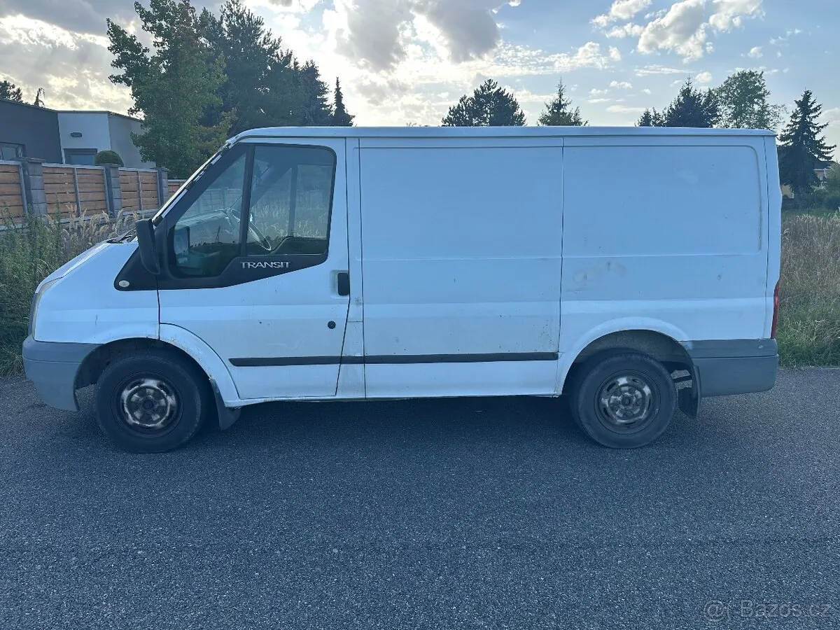 Ford Transit 2028 photo 2