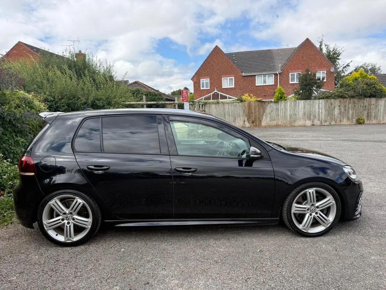Volkswagen Golf R 2011 photo 4