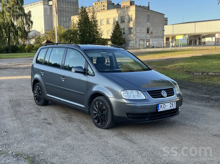 Volkswagen Touran 2004 photo 2
