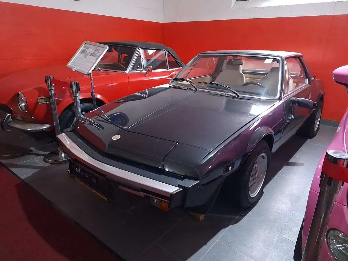 Fiat 128 X/9 Spider 1981 photo 3