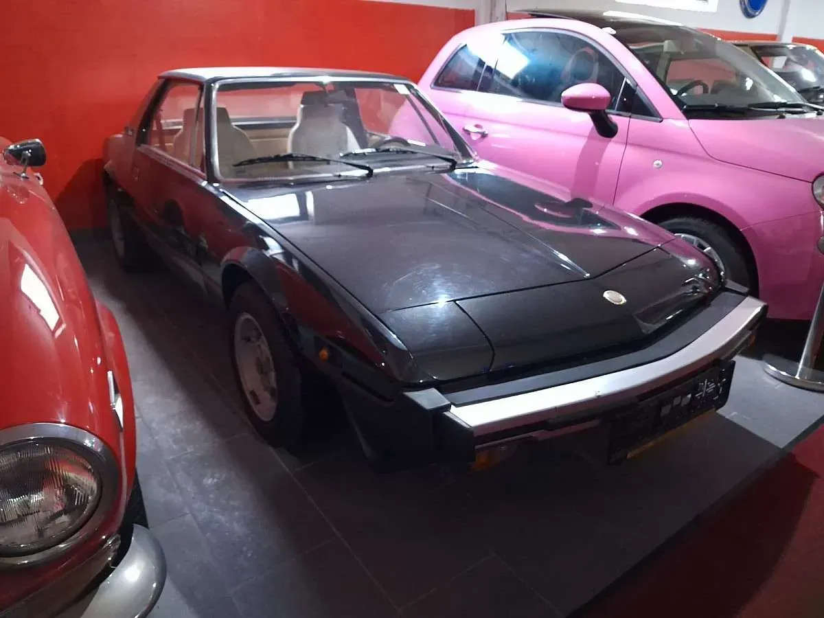 Fiat 128 X/9 Spider 1981 photo 2