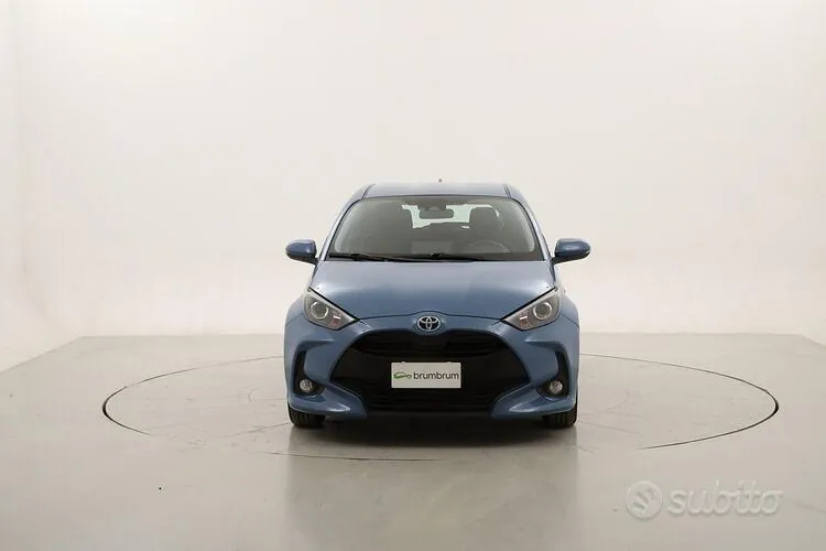 Toyota Yaris 2021 photo 2