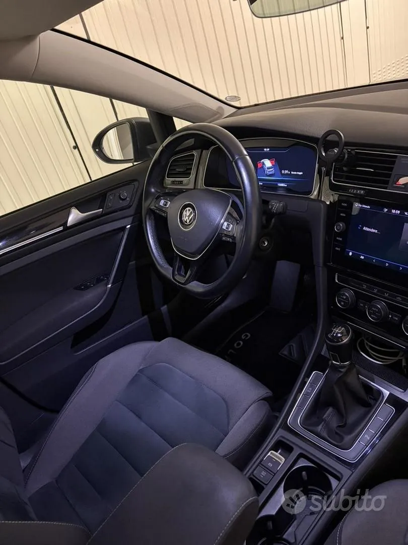 Volkswagen Golf 2018 photo 4