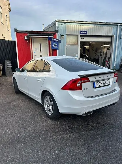 Volvo S60 2015 photo 3