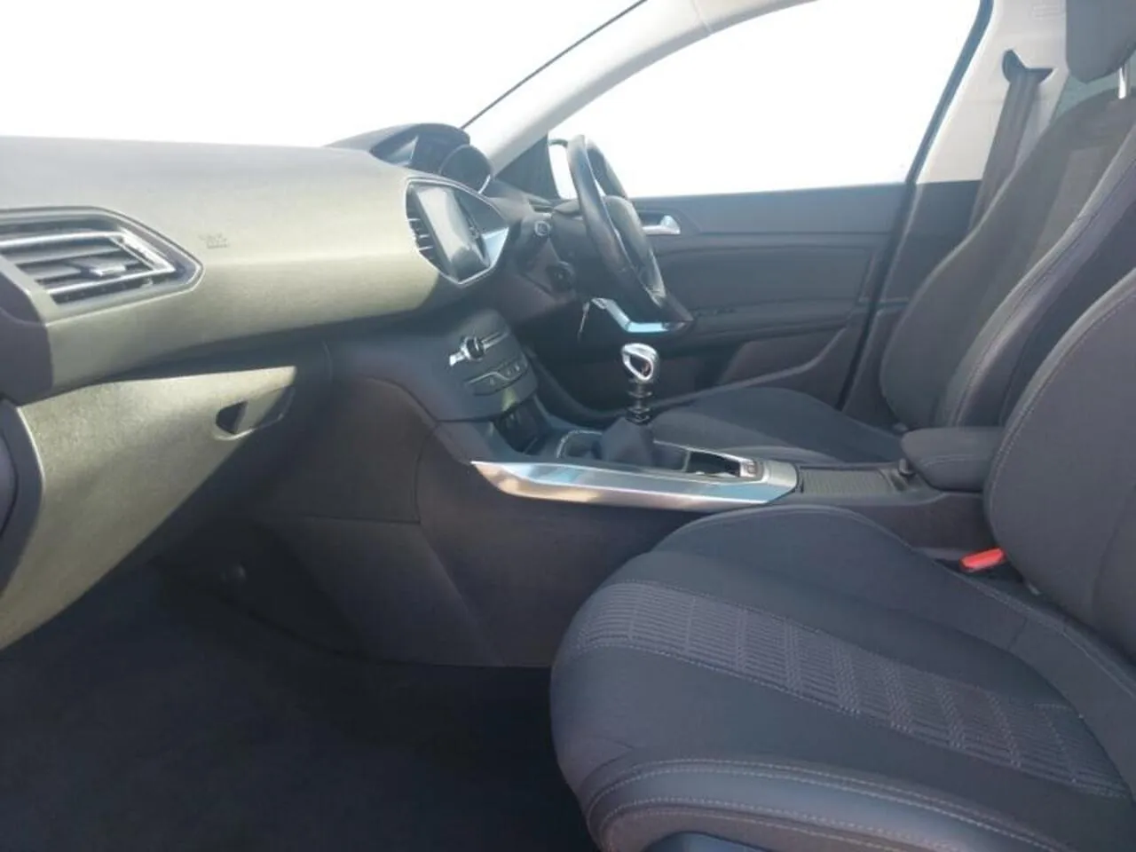Peugeot 308 2019 photo 5