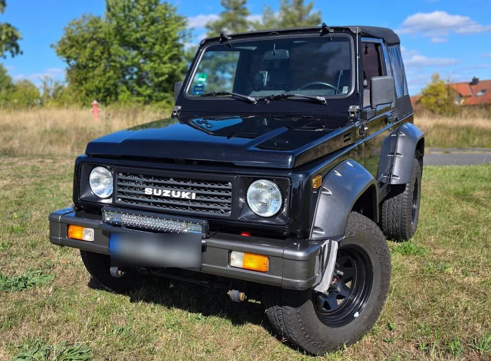 Suzuki Samurai