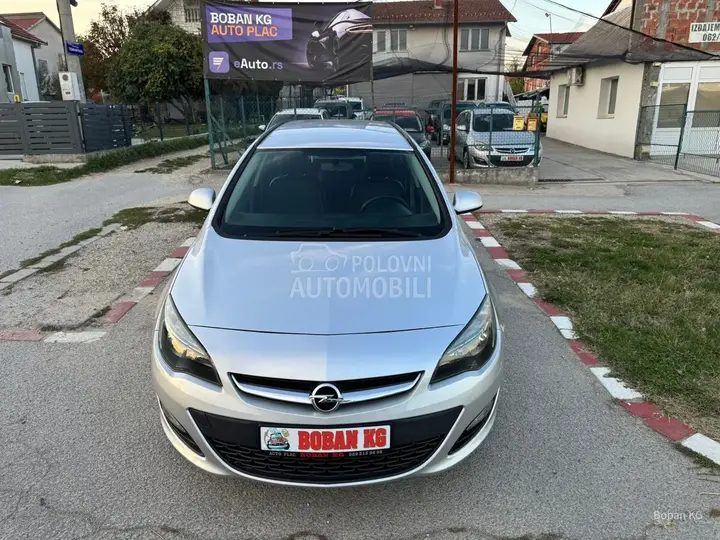 Opel Astra J 2015 photo 5