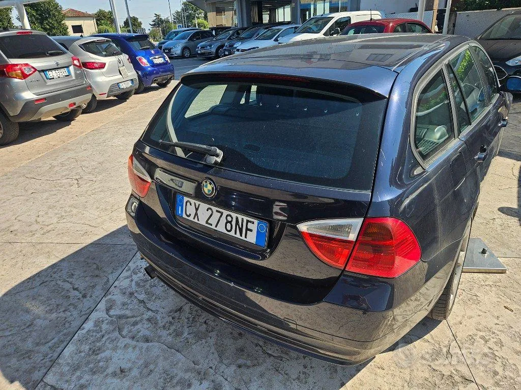 BMW 3 Series 2005 photo 4