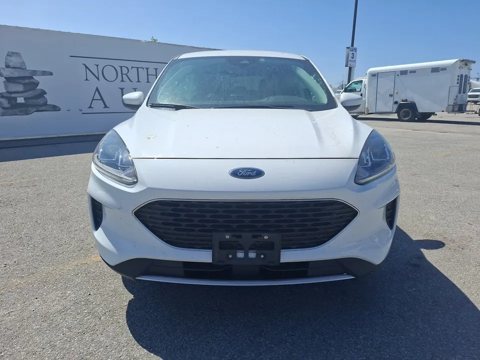 Ford Escape 2021 photo 2