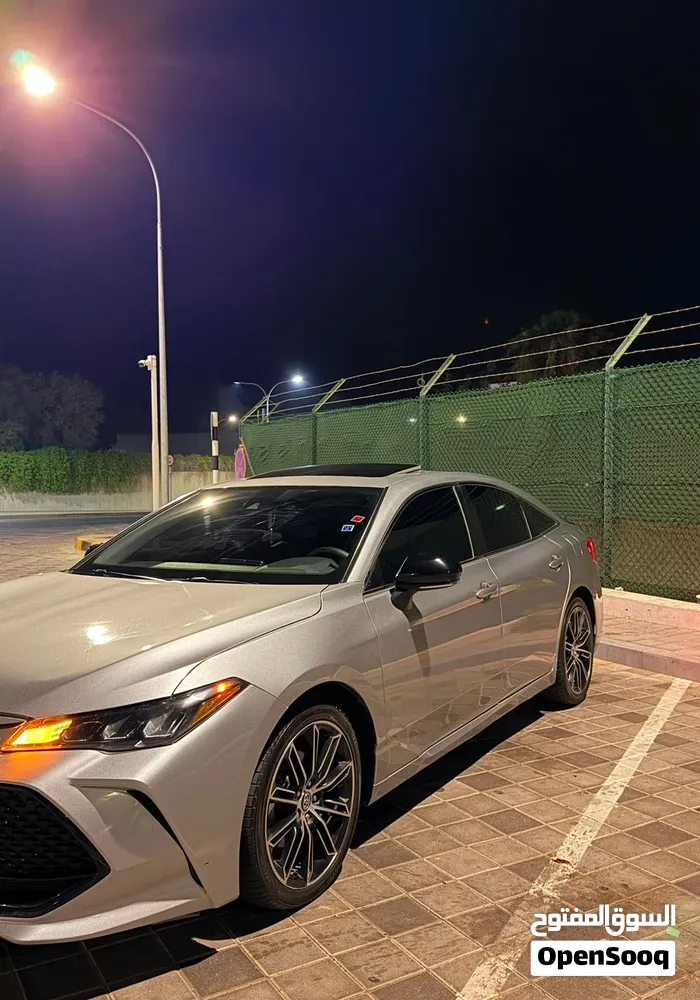 Toyota Avalon 2019 photo 2
