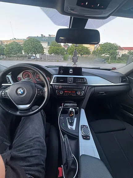 BMW 320D 2015 photo 4