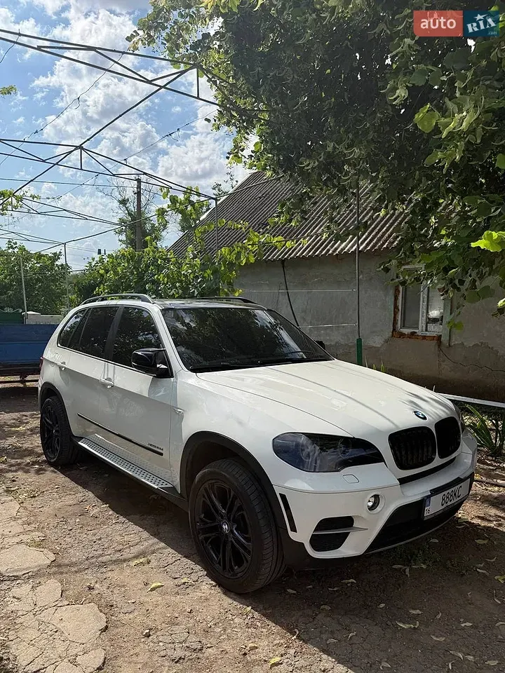 BMW X5 2012 photo 2
