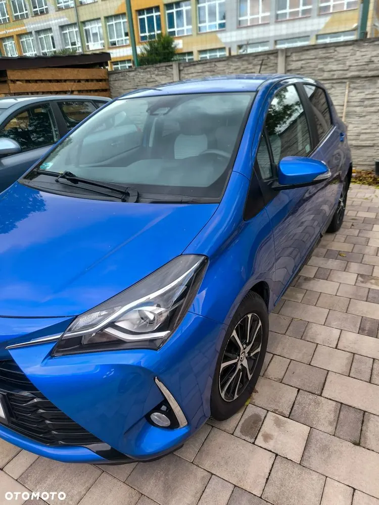 Toyota Yaris 2018 photo 2