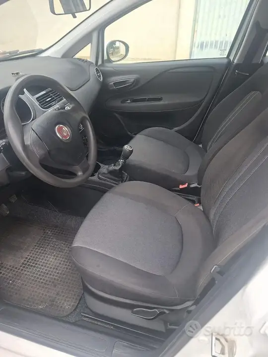 Fiat Punto 2016 photo 5