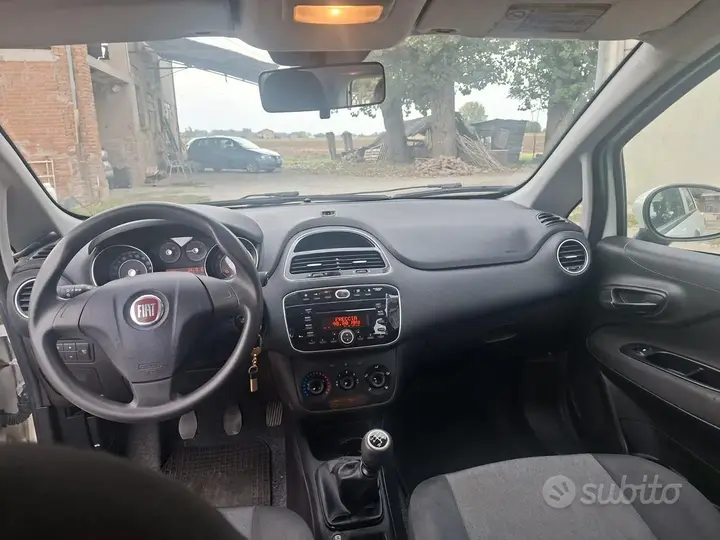 Fiat Punto 2016 photo 3