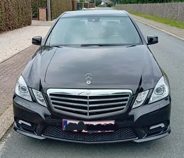 Mercedes-Benz E200