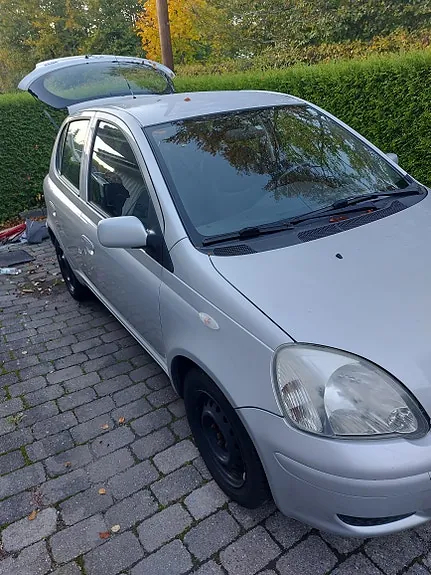 Toyota Yaris 2005 photo 3