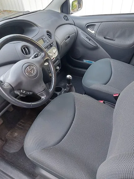 Toyota Yaris 2005 photo 4