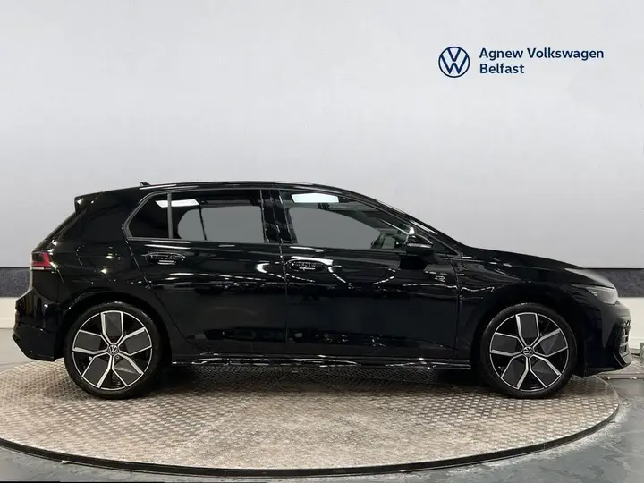 Volkswagen Golf 2026 photo 4