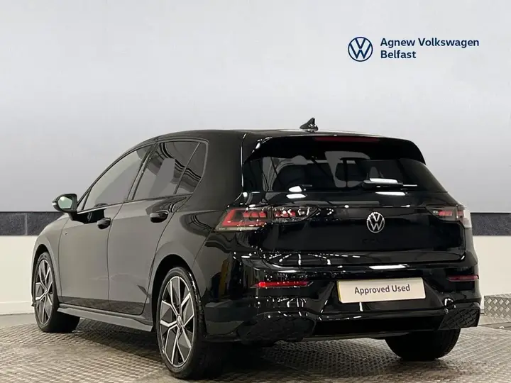 Volkswagen Golf 2026 photo 3