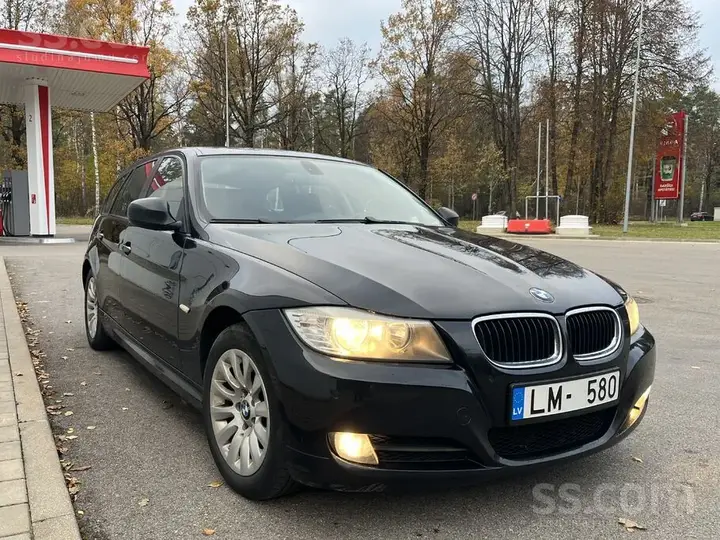 BMW 320D 2009 photo 4
