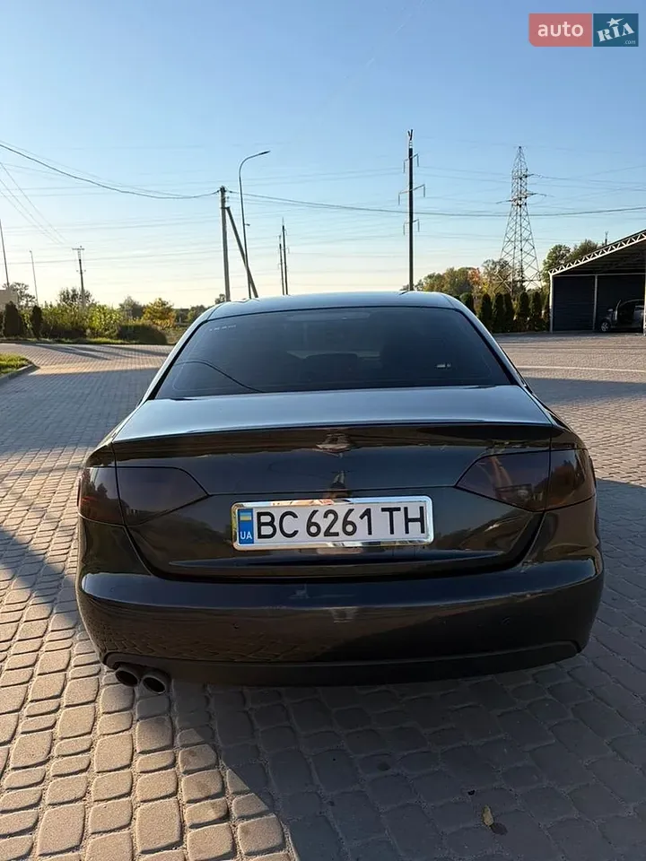 Audi A4 2010 photo 5