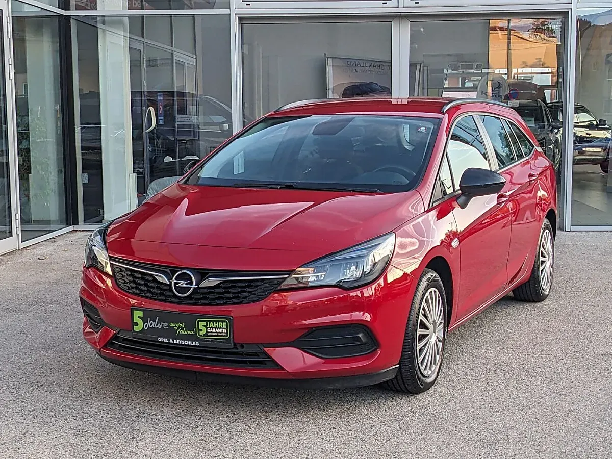 Opel Astra 2022 photo 2