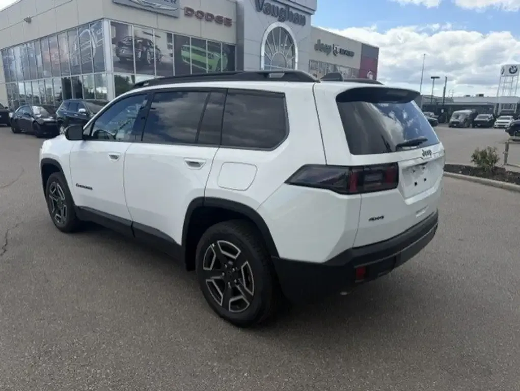Jeep Cherokee 2026 photo 3
