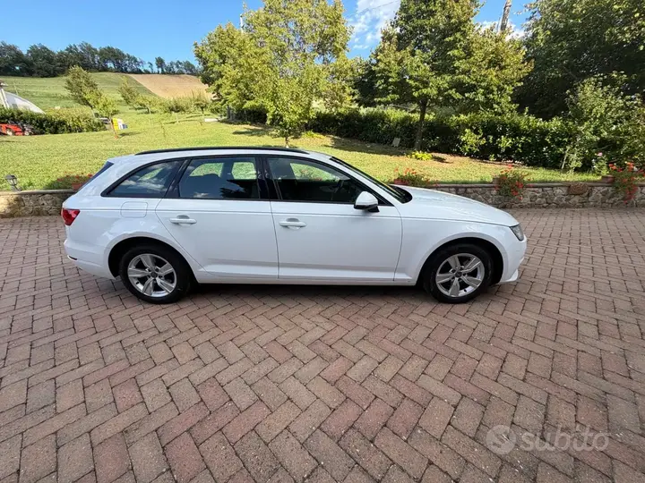 Audi A4 Avant 2016 photo 5