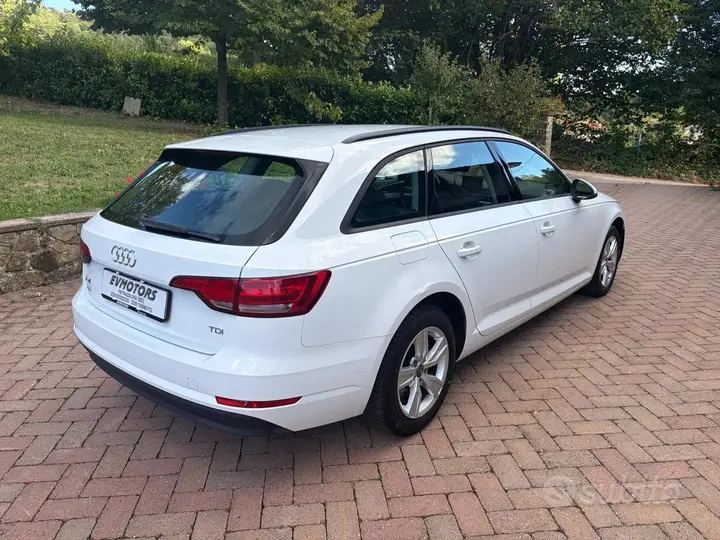Audi A4 Avant 2016 photo 4