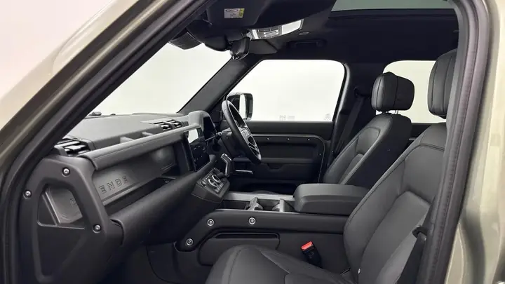 Land Rover Defender 2025 photo 3