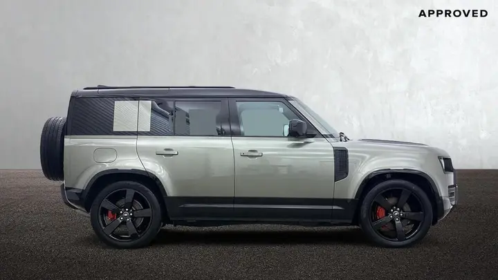 Land Rover Defender 2025 photo 5