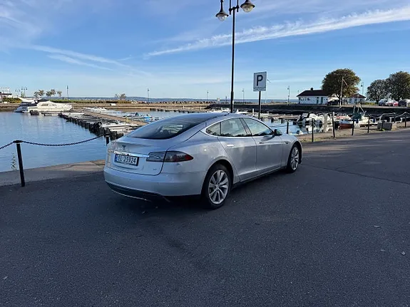 Tesla Model S 2013 photo 5